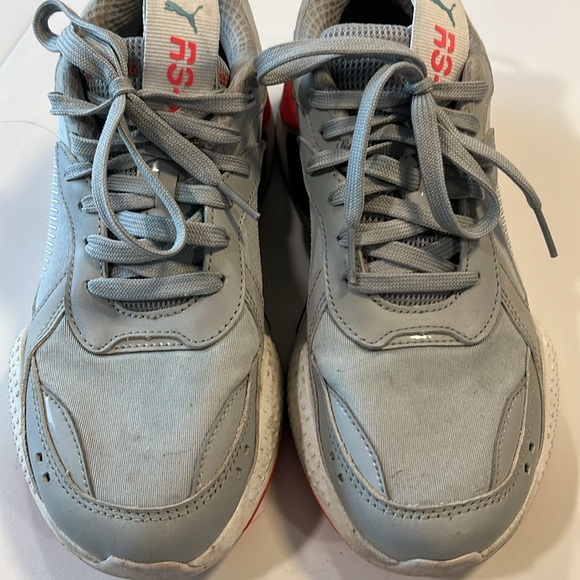 Puma - pink, gray, and black, 8.5 running shoe - Picture 5 of 9